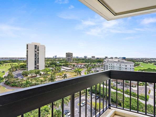 2400 Presidential Way 1204, West Palm Beach FL 33401