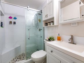 810 Lake Shore Dr 25, West Palm Beach FL 33403