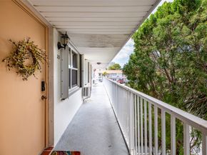 810 Lake Shore Dr 25, West Palm Beach FL 33403