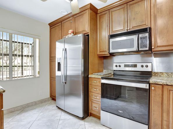 3341 Carambola Cir 2415, Pompano Beach FL 33066