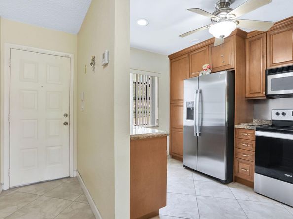 3341 Carambola Cir 2415, Pompano Beach FL 33066