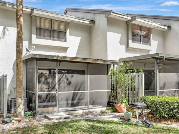 3341 Carambola Cir 2415, Pompano Beach FL 33066