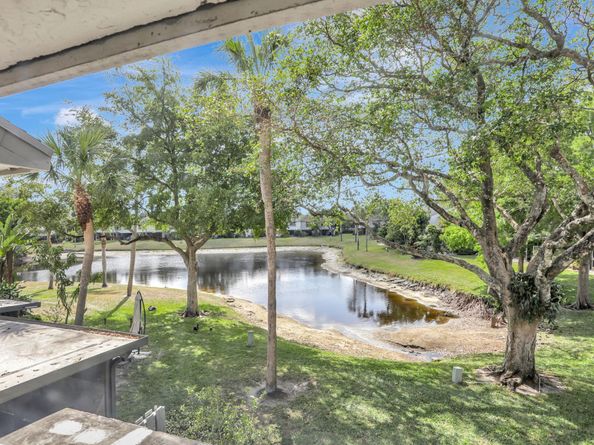 3341 Carambola Cir 2415, Pompano Beach FL 33066