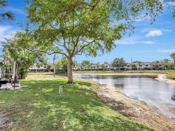 3341 Carambola Cir 2415, Pompano Beach FL 33066
