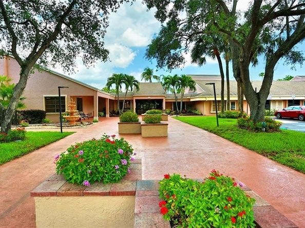 3341 Carambola Cir 2415, Pompano Beach FL 33066