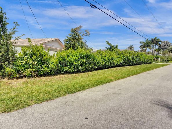 2805 NE 29th St, Fort Lauderdale FL 33306