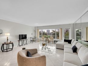 701 E Camino Real 4b, Boca Raton FL 33432