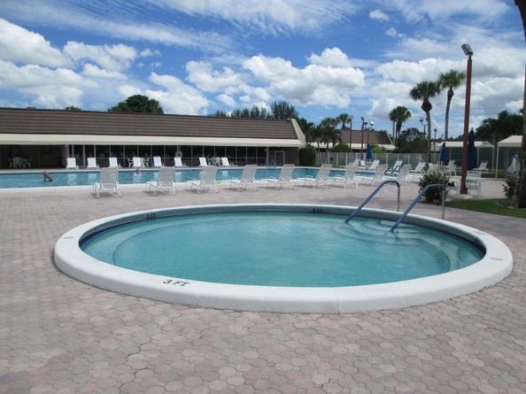 140 Lake Nancy Lane 213, West Palm Beach FL 33411