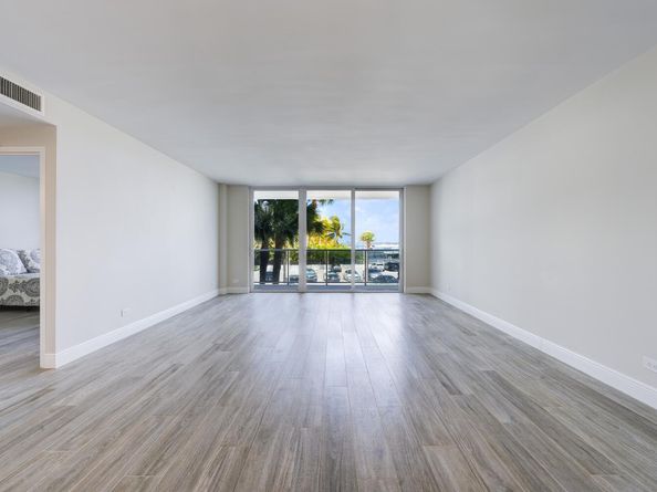 2800 N Flagler Drive 207, West Palm Beach FL 33407