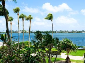 2800 N Flagler Drive 207, West Palm Beach FL 33407