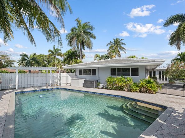 2936 Coral Shores Dr, Fort Lauderdale FL 33306