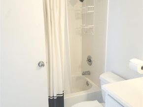 4330 Hillcrest Dr 705, Hollywood FL 33021