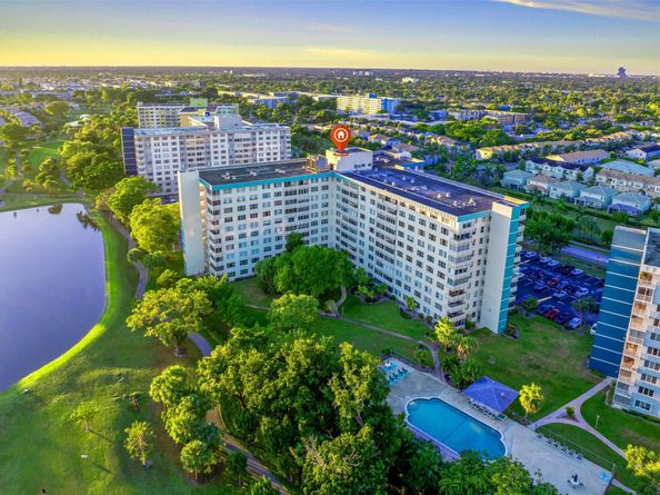 4330 Hillcrest Dr 705, Hollywood FL 33021