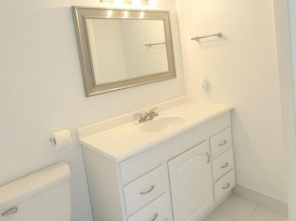 4330 Hillcrest Dr 705, Hollywood FL 33021