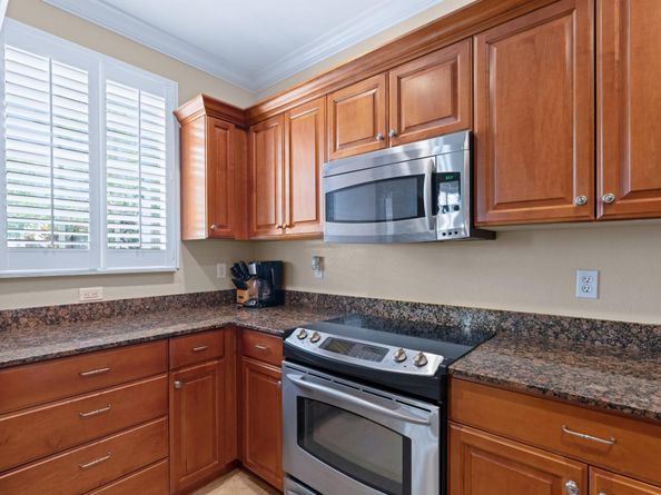 328 W Pine Street 22, Lantana FL 33462