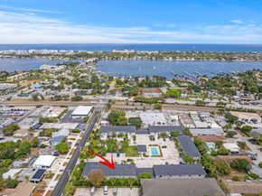 328 W Pine Street 22, Lantana FL 33462