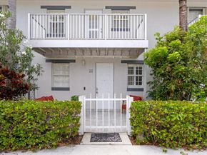 328 W Pine Street 22, Lantana FL 33462
