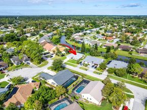 13471 Barberry Drive, Wellington FL 33414