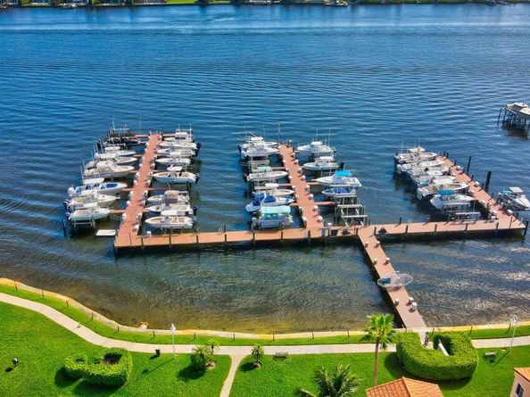 123 Yacht Club 104 Way 104, Hypoluxo FL 33462