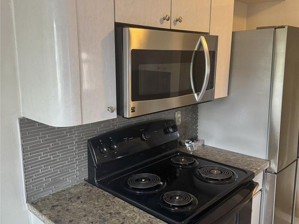 640 NW 16th St, Pompano Beach FL 33060