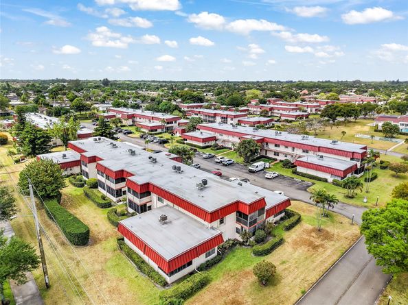 12013 Greenway Cir S 103, Royal Palm Beach FL 33411