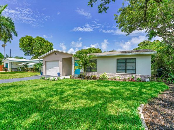 3460 NE 15th Ave, Oakland Park FL 33334
