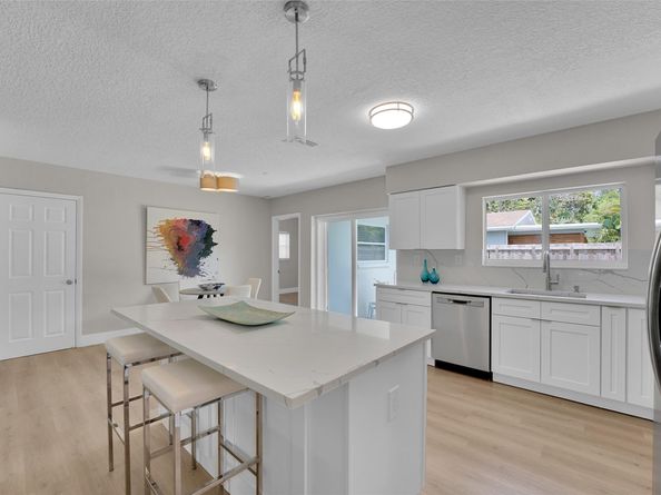3460 NE 15th Ave, Oakland Park FL 33334