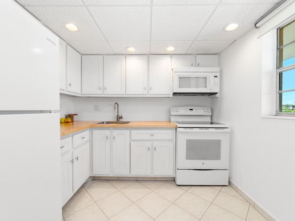 2951 NW 46th Avenue 306, Lauderdale Lakes FL 33313