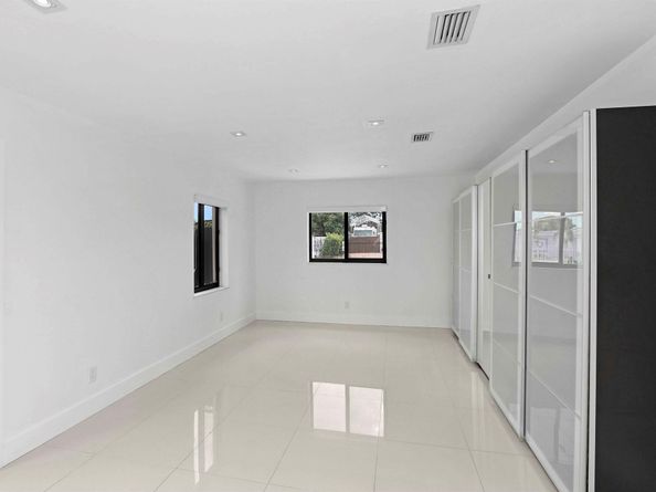 16930 NW 54th Avenue, Miami Gardens FL 33055