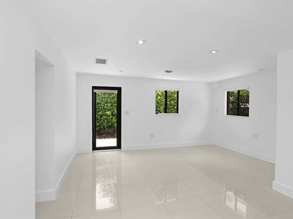 16930 NW 54th Avenue, Miami Gardens FL 33055