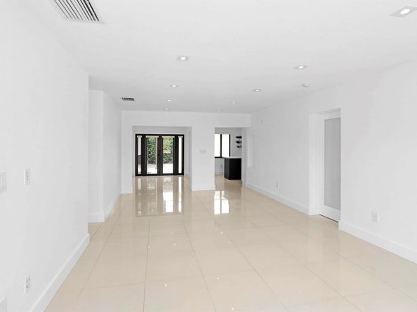 16930 NW 54th Avenue, Miami Gardens FL 33055