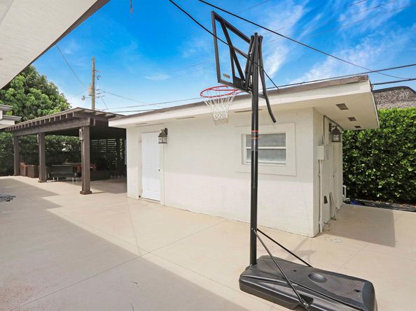 16930 NW 54th Avenue, Miami Gardens FL 33055