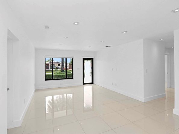 16930 NW 54th Avenue, Miami Gardens FL 33055