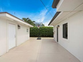 16930 NW 54th Avenue, Miami Gardens FL 33055