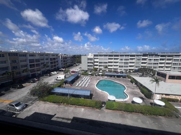 215 SE 3rd Ave 5502, Hallandale Beach FL 33009