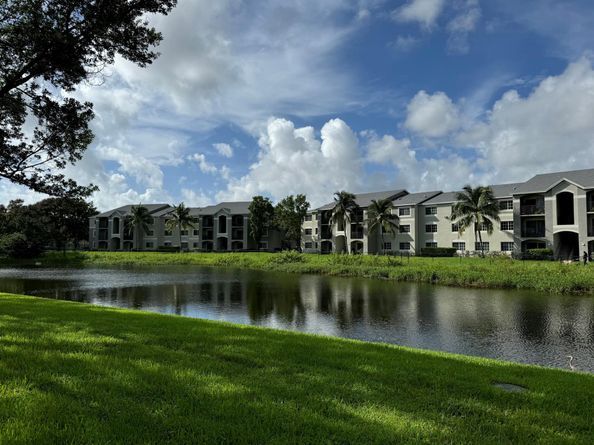 4151 San Marino Boulevard 308, West Palm Beach FL 33409