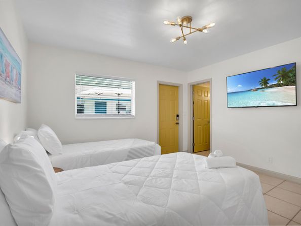 1850 SW 24th Street 12, Fort Lauderdale FL 33315