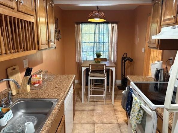 Undisclosed Address #FX-10516620, Lauderdale Lakes FL 33319