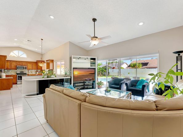 9955 NW 52nd St, Coral Springs FL 33076