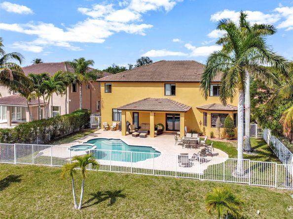 3872 W Hibiscus St, Weston FL 33332