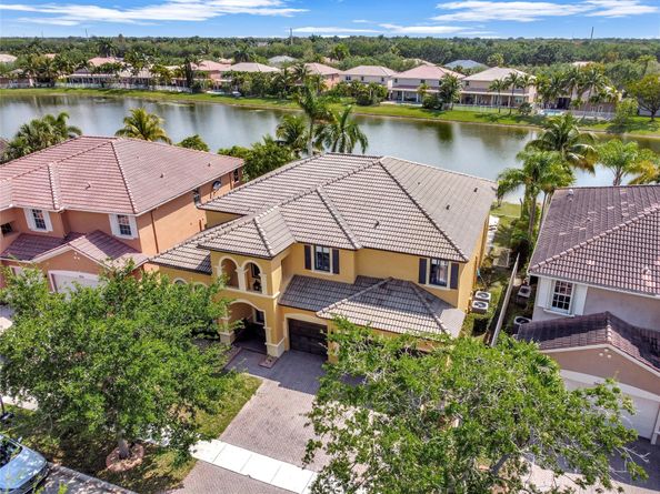 3872 W Hibiscus St, Weston FL 33332
