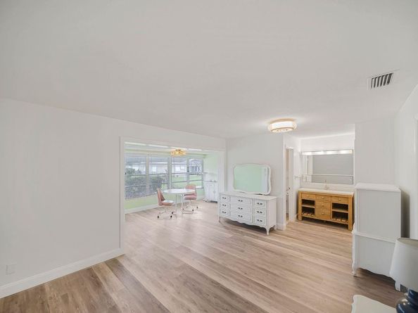 255 High Point Ct C, Boynton Beach FL 33435