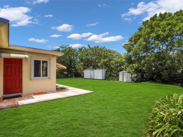 1851 SW 42nd Ter, Fort Lauderdale FL 33317