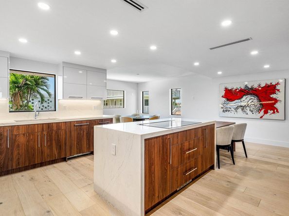 1222 Hillsboro Mile 24, Hillsboro Beach FL 33062