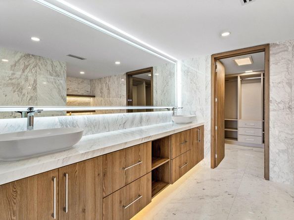 1222 Hillsboro Mile 24, Hillsboro Beach FL 33062