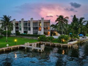 1222 Hillsboro Mile 24, Hillsboro Beach FL 33062