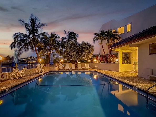 1222 Hillsboro Mile 24, Hillsboro Beach FL 33062