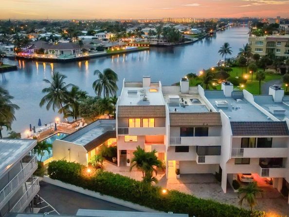 1222 Hillsboro Mile 24, Hillsboro Beach FL 33062