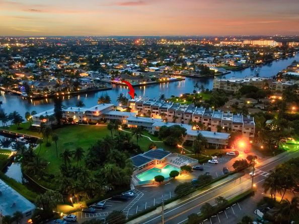 1222 Hillsboro Mile 24, Hillsboro Beach FL 33062