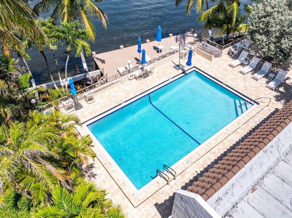 1222 Hillsboro Mile 24, Hillsboro Beach FL 33062